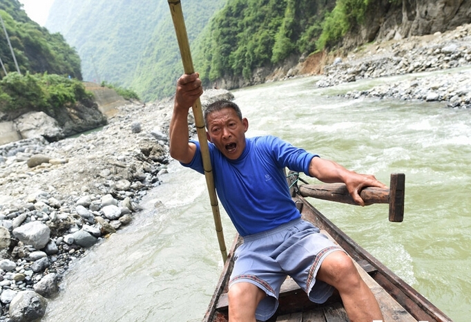 神农溪上的纤夫重出江湖