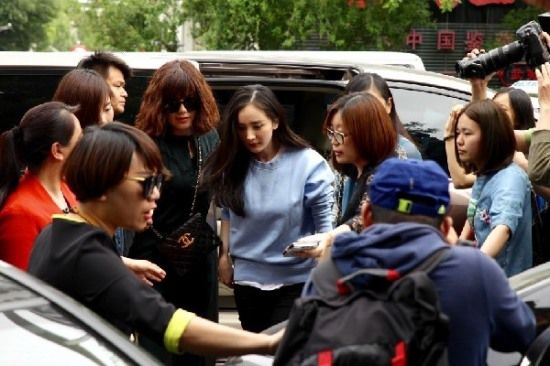 举例说明:朋友圈传谣最高判7年该如何理解?