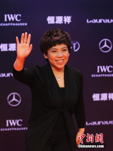 邓亚萍受聘法大兼职教授惹议 法大教授:别大惊小怪