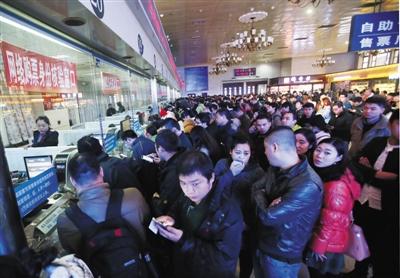 春运抢票进入白热化 热门票3分钟“秒光” 春运抢票进入白热化 热门票3分钟“秒光”
