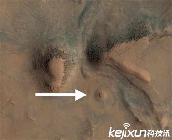 NASA发火星最新照片 神秘阴影让人震惊