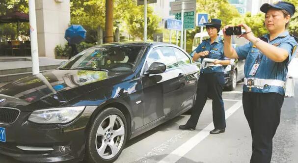 武汉的大难题：机动车232万辆 停车位85.5万个