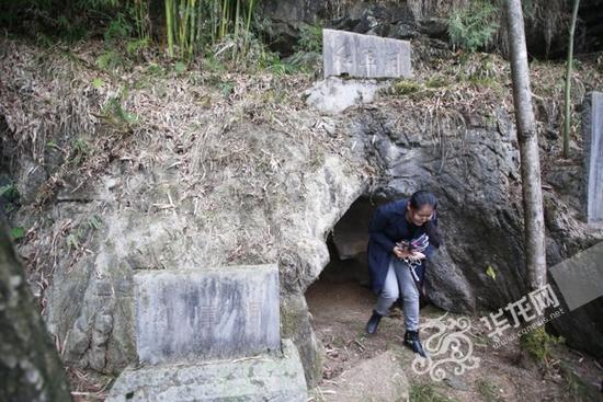 【网络媒体走转改】重庆秀山红军洞见证鱼水情 川河盖镌刻黔东独立师奋战历史