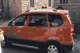 武汉今年新增停车位将超2万个 高架桥下挤出泊位