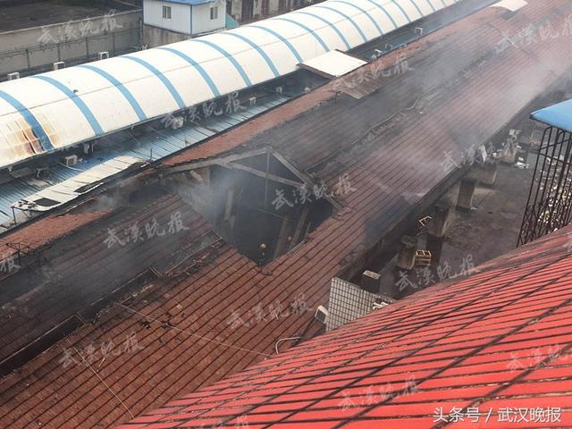 突发：香港路茶叶市场失火 超千万元茶叶付之一炬