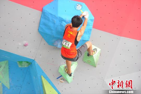 广州小将潘愚非比赛中 唐贵江 摄