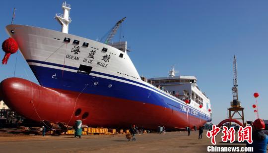 中国造大型客箱船下水将运营中韩航线（图）