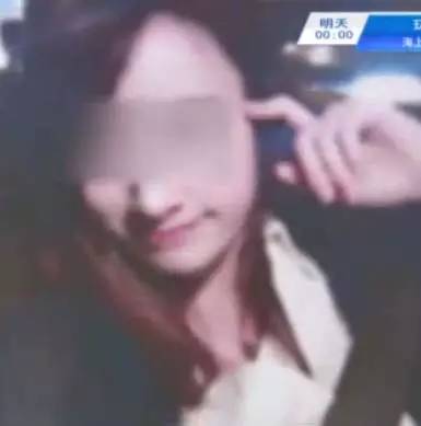 男子假装白富美诱骗男网友 结果真的爱上他