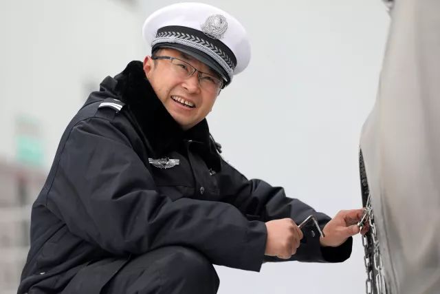 向奎▲副所长 黄明锋▲民警 周良波▲民警 税东▲辅警 雷仕林▲辅警