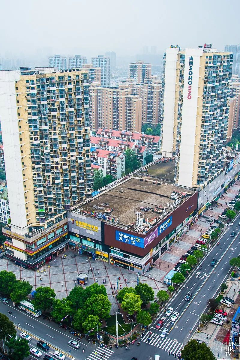 南湖缤购城 /缤购城是南湖片区里即将开业的综合性商业体,引进了