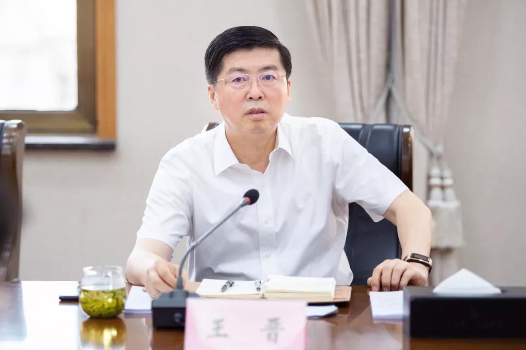 湖北省检察院党组书记,检察长王晋出席会议,党组副书记,常务副检察长