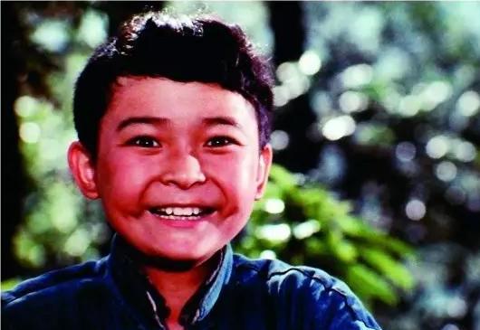 李俊看后,也觉得这个孩子正是他心目中的冬子形象,便当场定了下来.