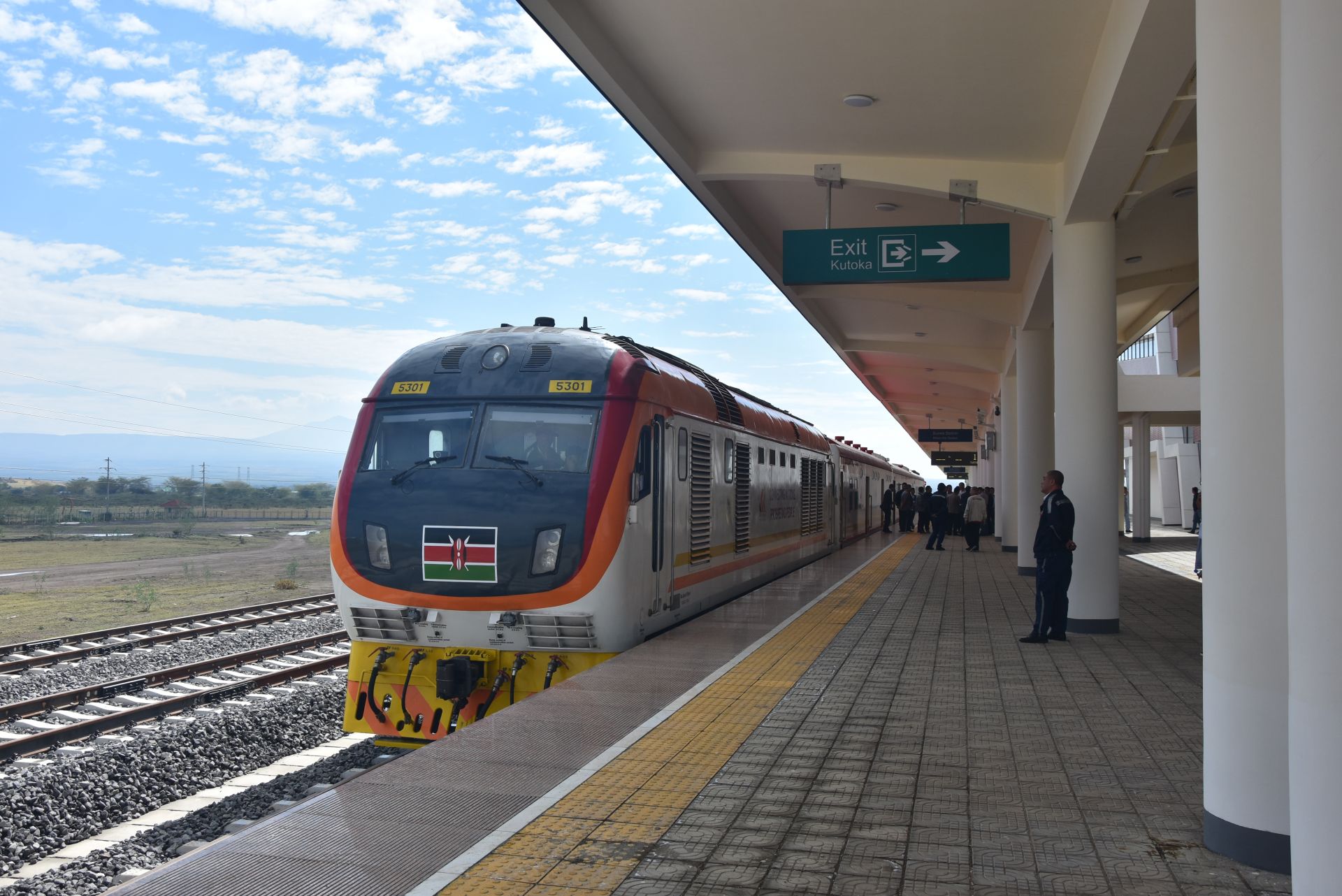 新建内马铁路位于非洲东部,是蒙内铁路向肯尼亚西北部的延伸