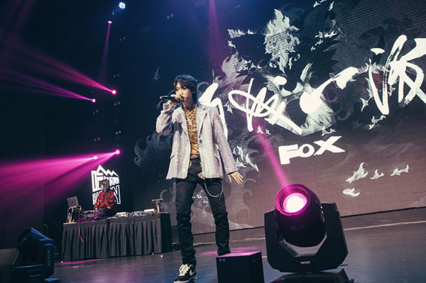 新锐音乐人福克斯首次触电大荧幕,人气rapper的跨界挑战为观众带来