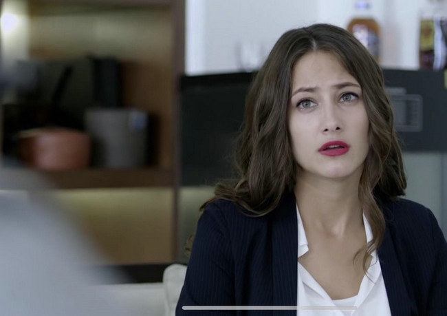 电视剧《走火》热播,欧丽娅首触"灰色人物"