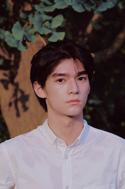 《有翡》迎复工 新人演员张家硕参演