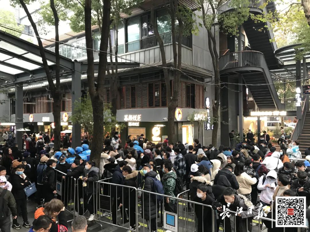 能不能推出手机预约点单由于买奶茶排队过久而引发关注