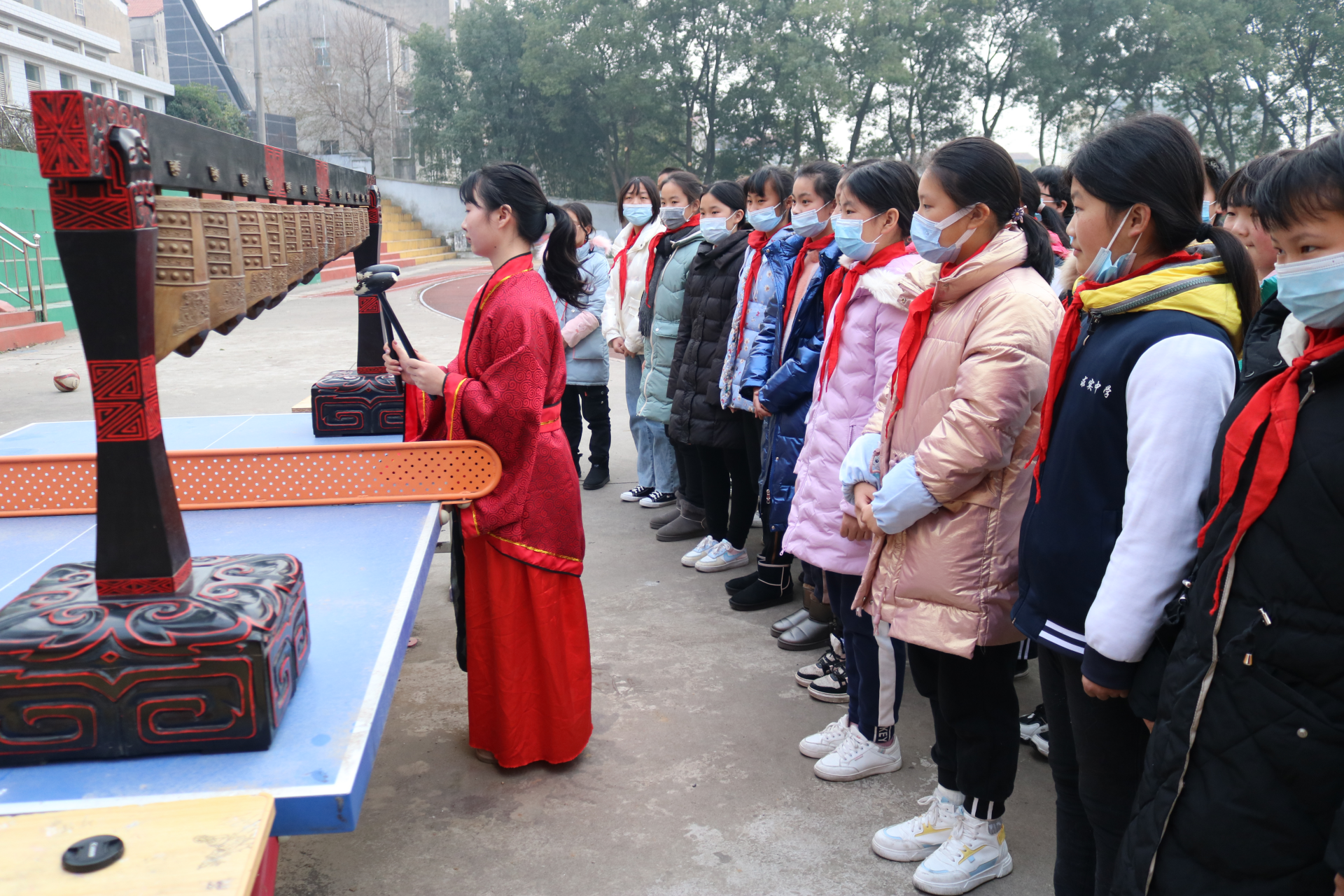 非遗编钟礼乐课程走进江夏区求实中学