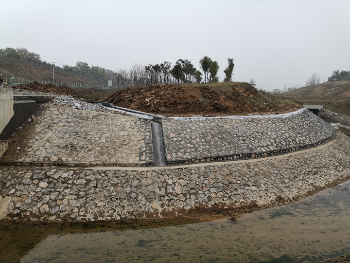 浸水挡土墙图片