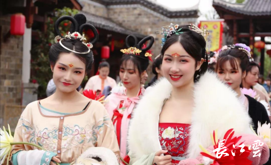 十堰房县西关印象网红大会暨首届诗经汉服旅游月今日启动