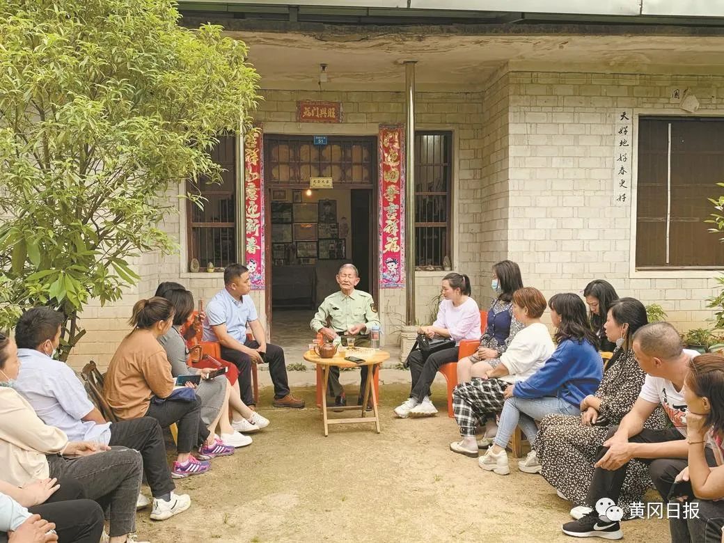 黄梅县杉木乡蒋家咀村,是湖北省第一个农民运动组织的诞生地,仅大革命