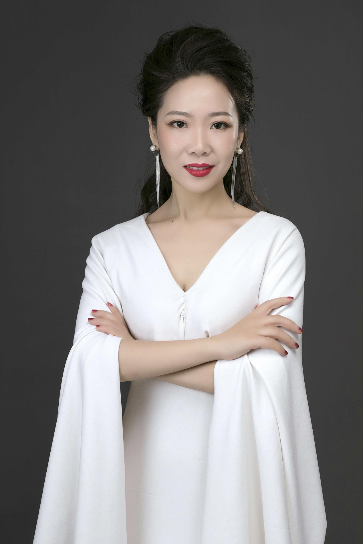 用歌声传递心声——记青年音乐人女高音韩雪静