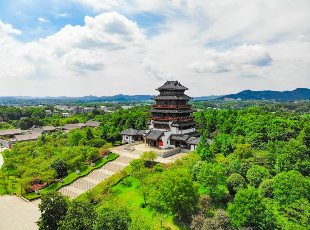 花明楼 图/花明楼景区静谧展厅里的故事和陈列带领我们追寻伟人足迹