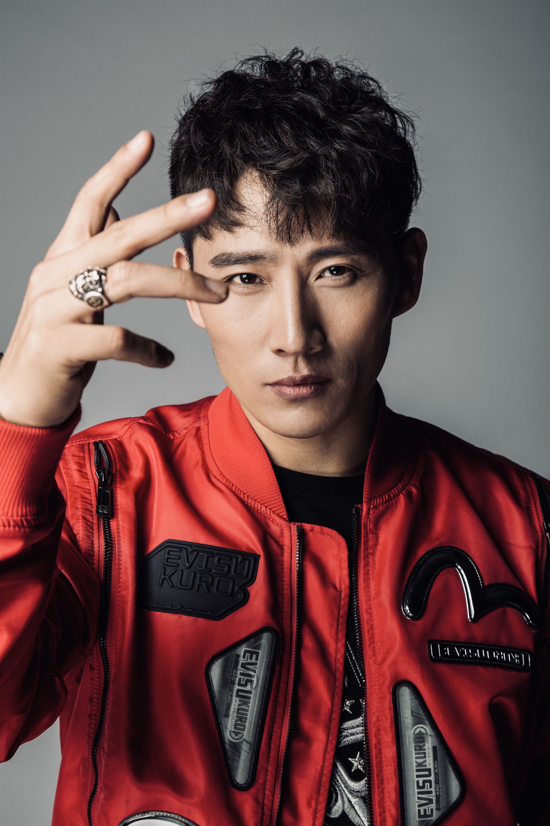 雷雨新歌《痛痛快快》 人生不如自己安排