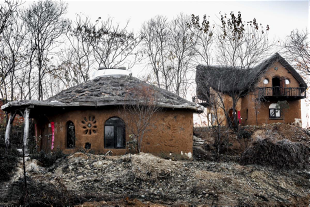 广水"90后"夫妻:用泥巴捏出两层小楼