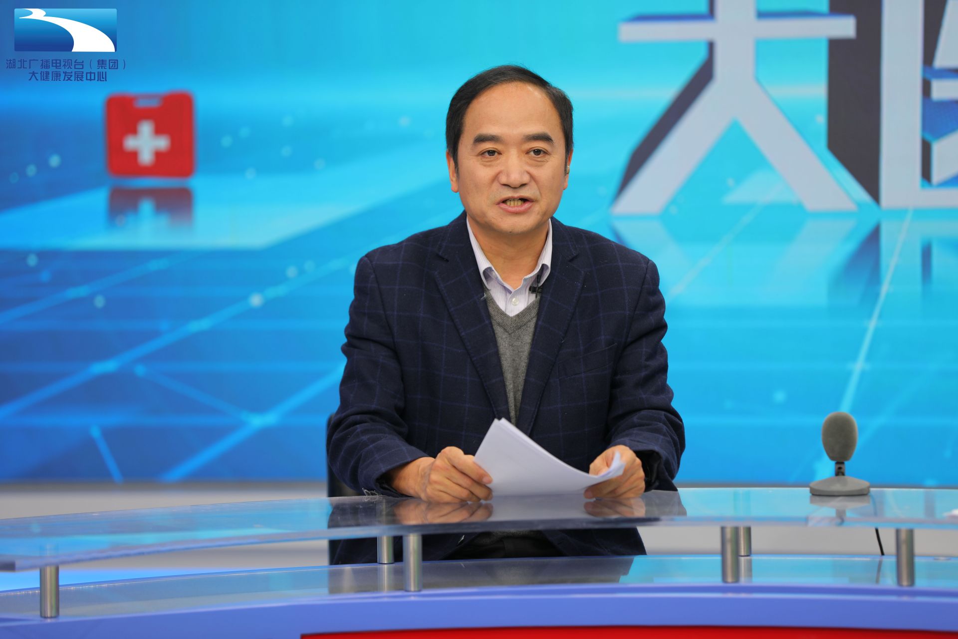 刘教授告诉我们,反复感染是慢阻肺的一大重要诱因.