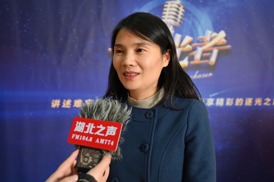 湖北之声副总监周振玲接受采访追光的脚步不停歇,平凡的力量最动人.