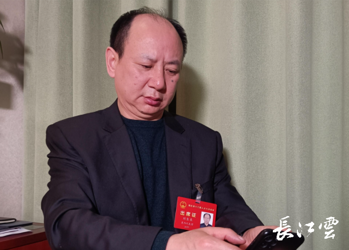 湖北省人大代表刘长来建议调整波峰波谷电价价差鼓励企业储能发电