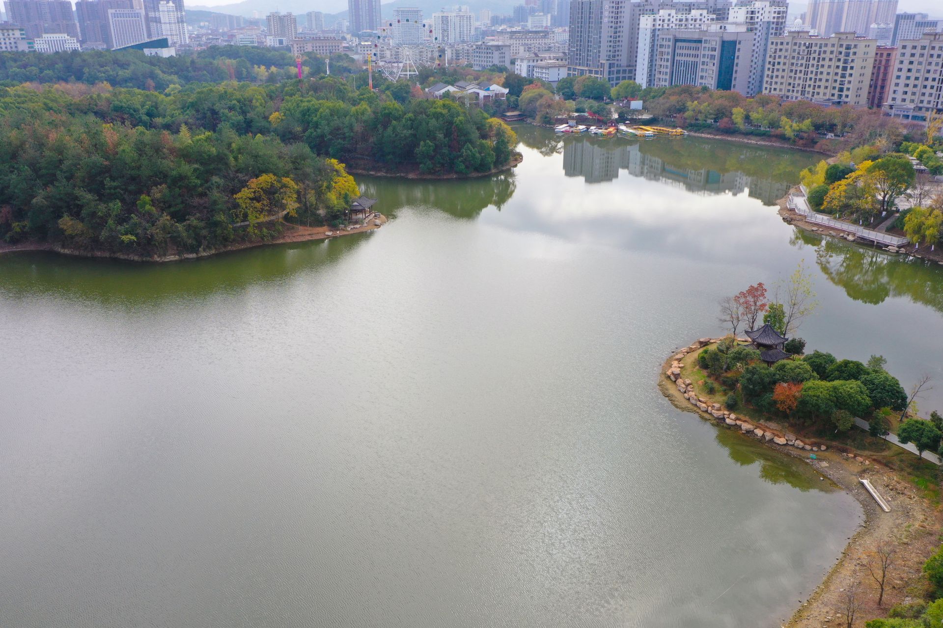 咸宁市十六潭公园简介图片