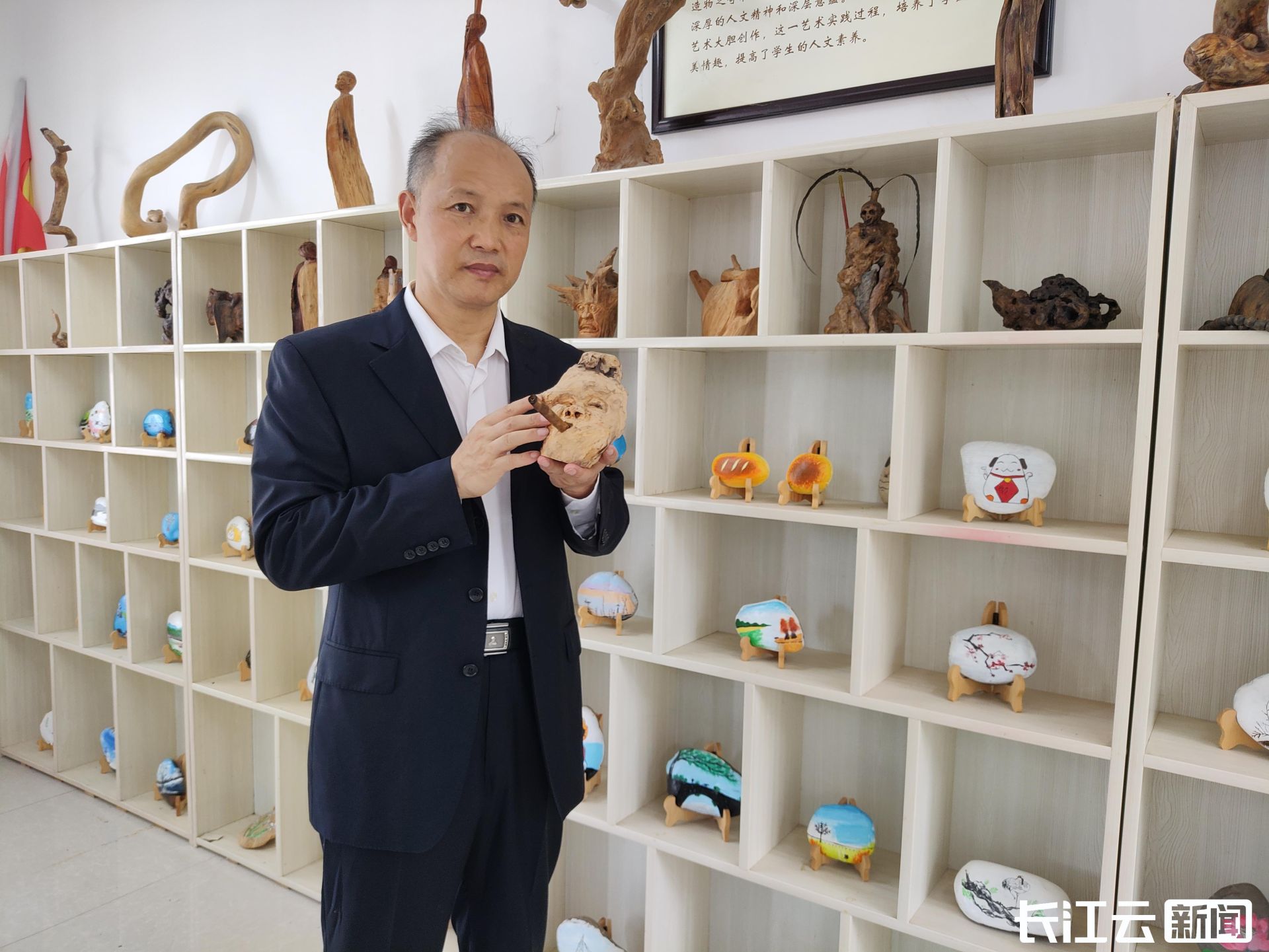 2024年第一季度荆楚楷模丨乡村儿童阅读的启梦人