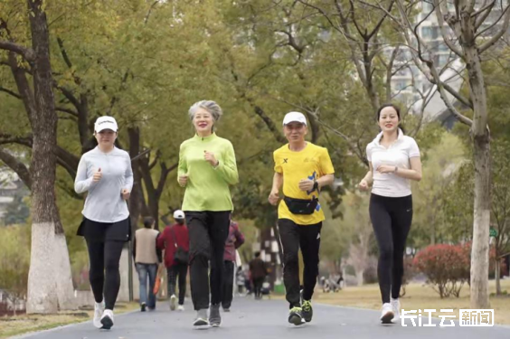 跑汉马 亲近武汉，这名外交官有了意外收获