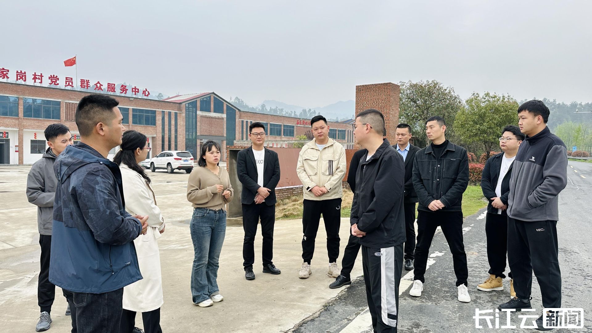 学思践悟走基层深入调研助发展谷城县2024年第一期年轻干部培训班分组