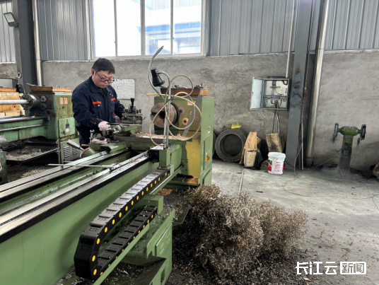 黄石阳新4000多名焊工陆续回流创业小镇崛起压力容器产业园