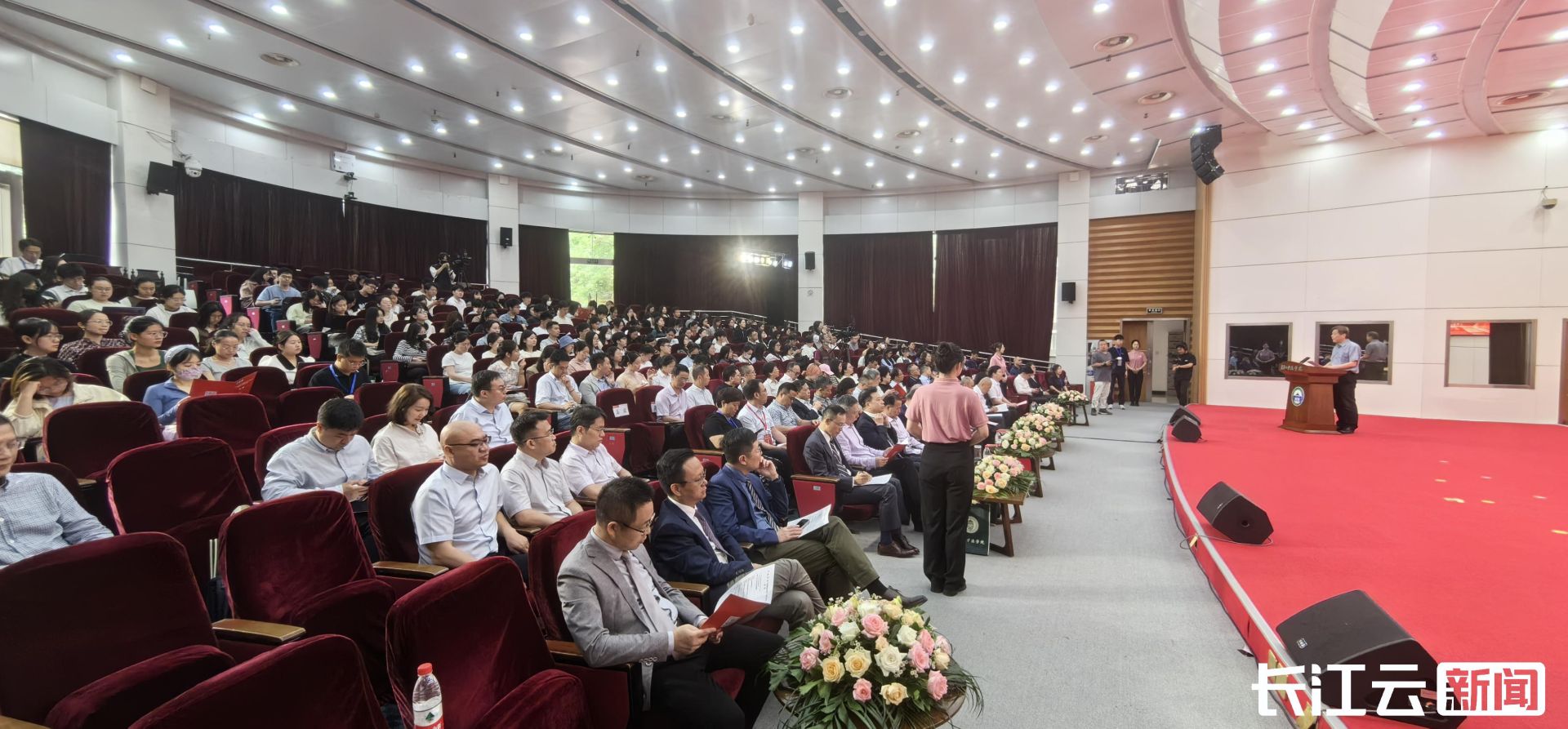 第二,三届韩德培法学奖颁奖典礼在武汉大学举行