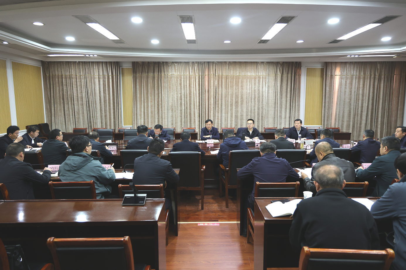 快讯：胡广主持召开重点项目建设调度督办会