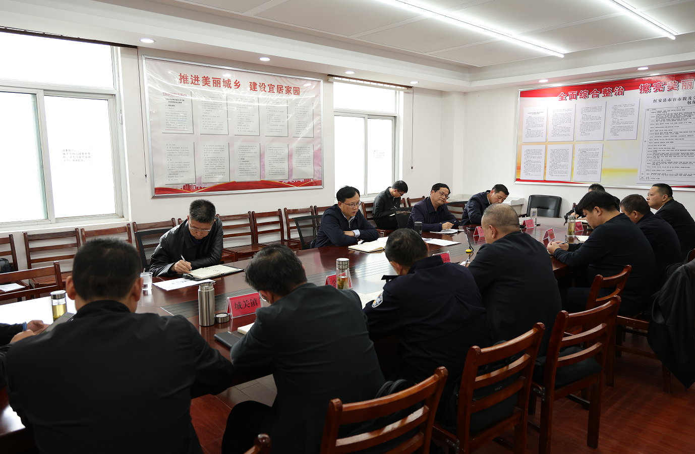 快讯：胡广调研市容市貌及交通秩序综合整治工作