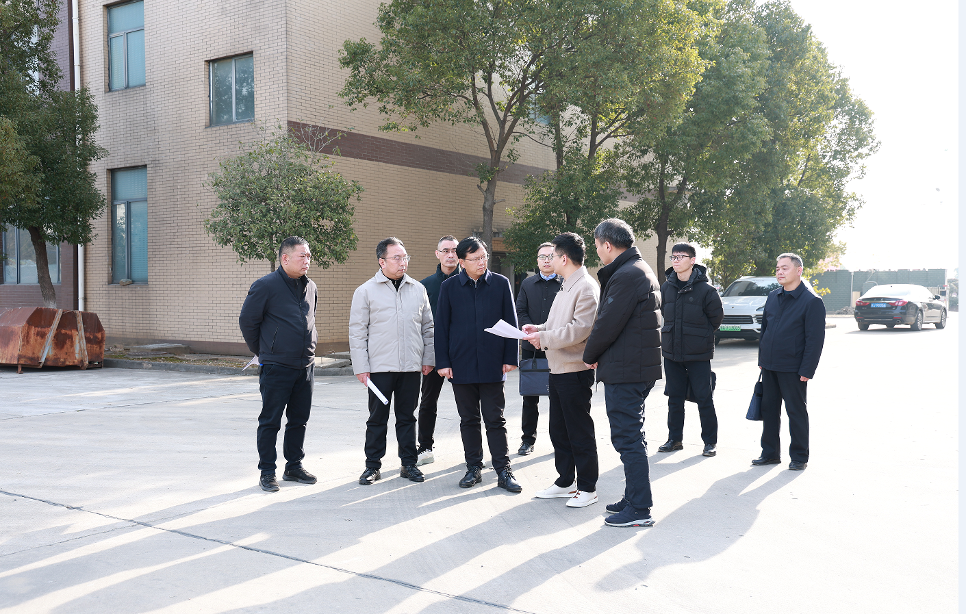 胡广调研重点企业生产经营情况