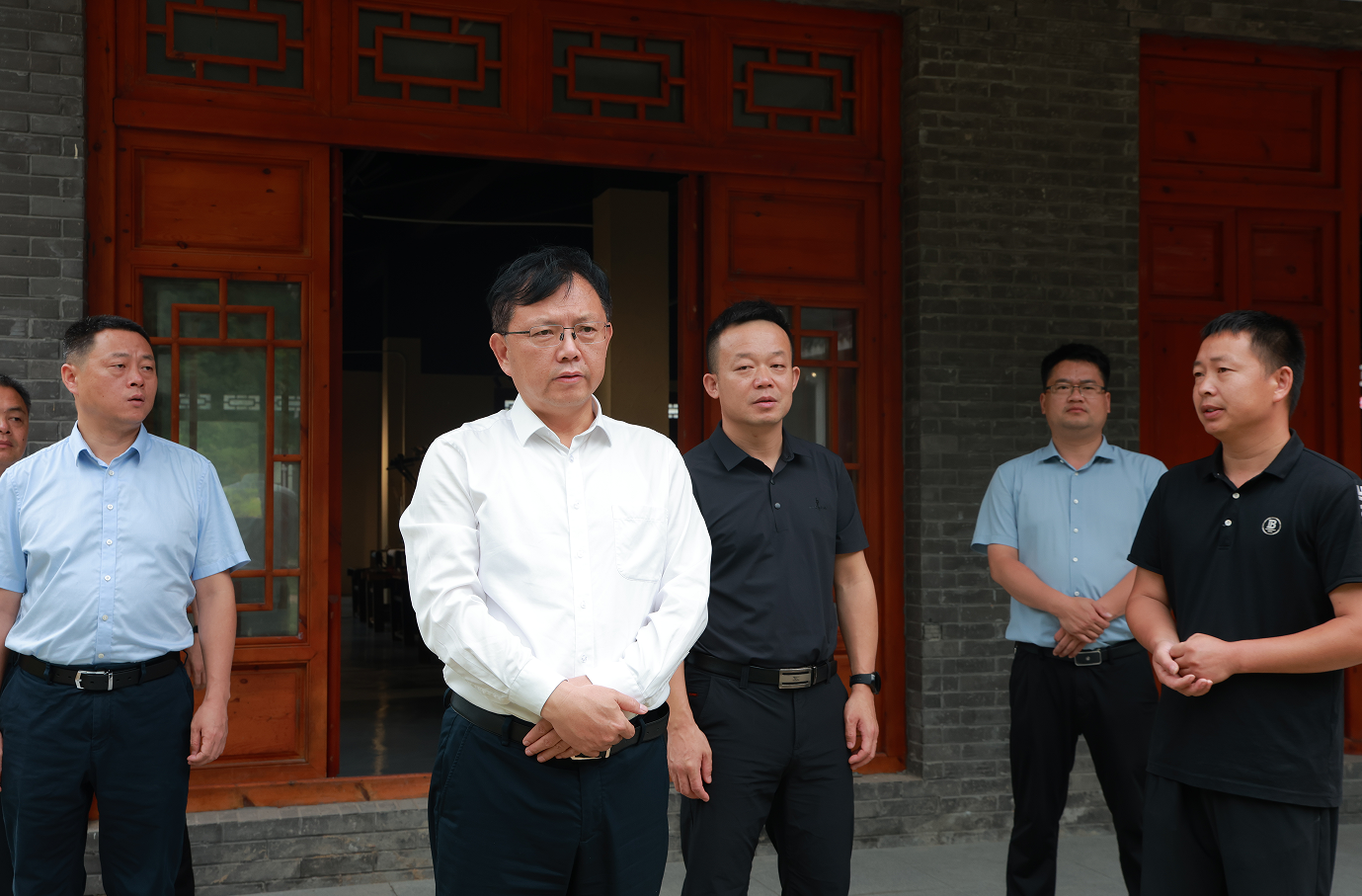 胡广到七里坪镇调研