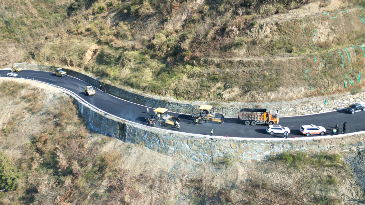 房县新闻20251217