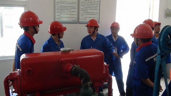 对中石化恩施铁路油库消防泵房检查_副本