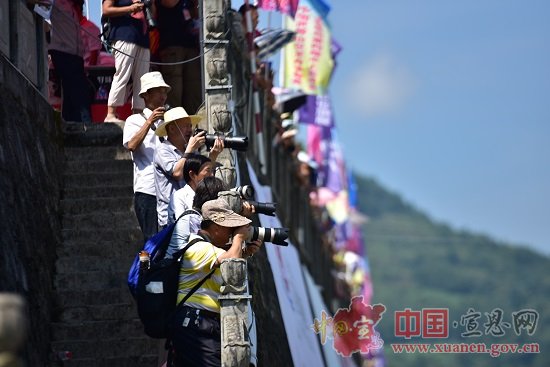 【聚焦水运会】定格精彩瞬间 记录溢彩画卷