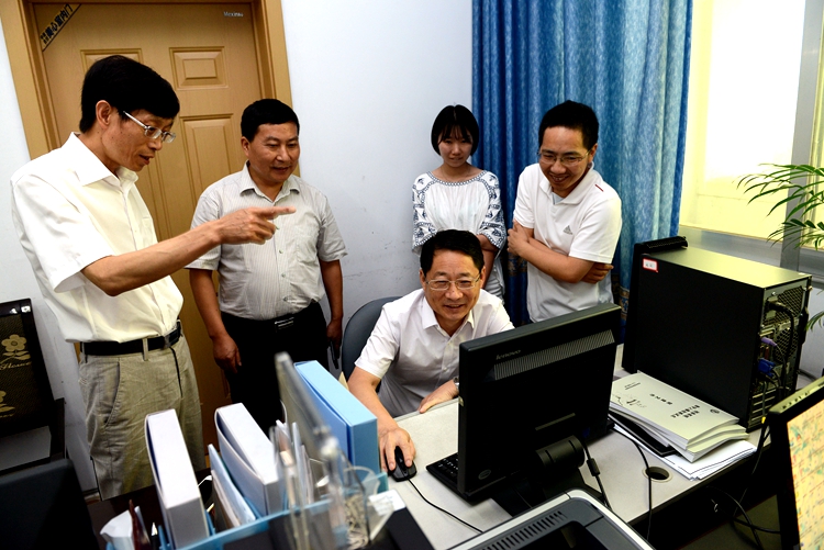 省国税局“616”工程对口帮扶工作组来鹤调研