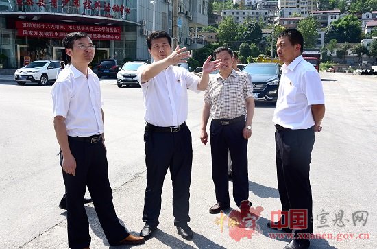 尹达调研宣恩文体中心项目建设情况