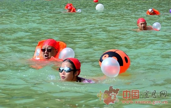 【聚焦水运会】千人畅游贡水河 全民健身热宣恩