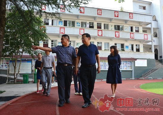 省检查组来我州检查义务教育均衡发展工作开展情况