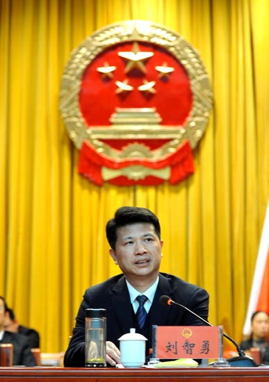 【两会进行时】宣恩县第十八届人民代表大会第一次会议闭幕